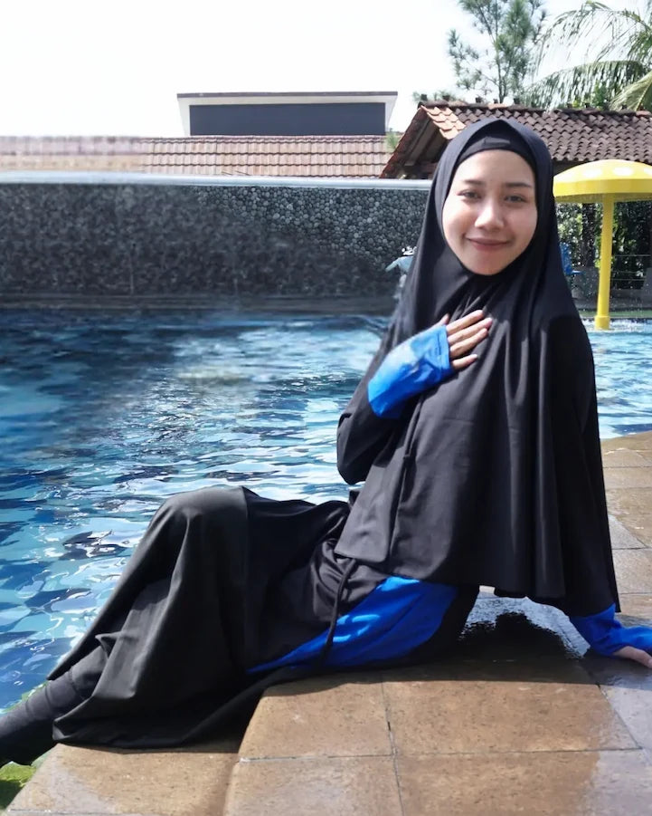 Layyin Syar'i Swim Hero